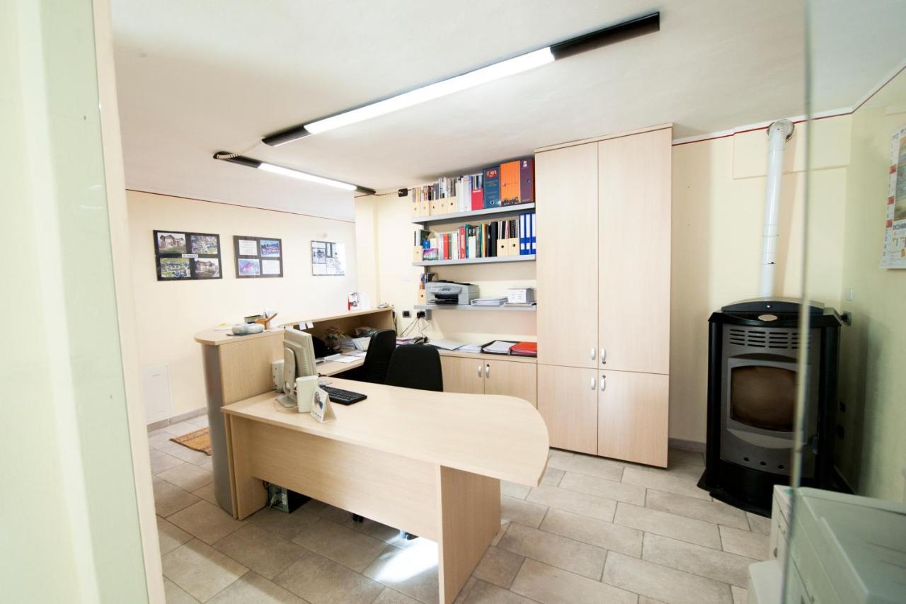 Residence La Corte Vezza dʼOglio Esterno foto